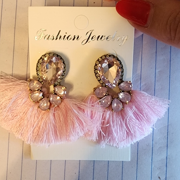 Jewelry - Light pink fringed rhinestone earrings